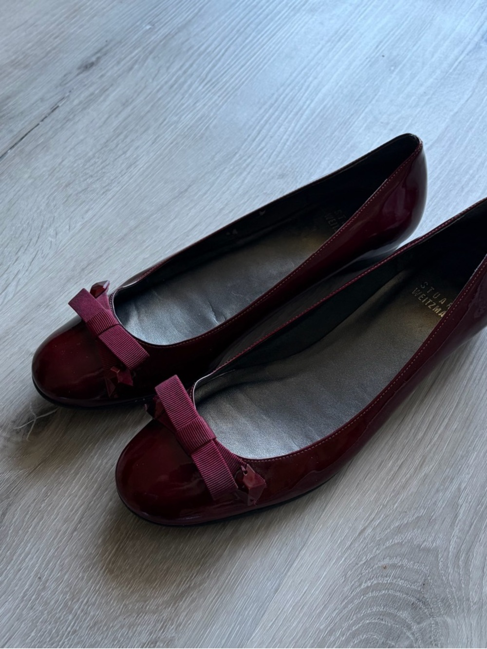 Stuart Weitzman Women's Patent Burgundy Ballet Flats with Bow